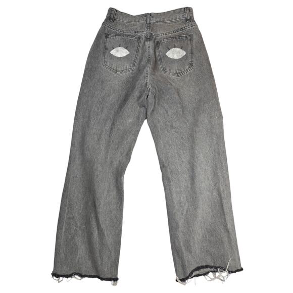 PrettyLittleThing | Grey, Distressed Jeans w/Eyes Stenciled on Pockets | Size 2 - Picture 6 of 6